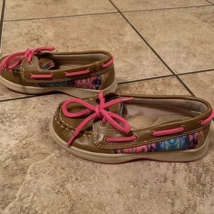 Austin brand girls boat shoes